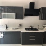 Cuisine moderne en Corian blanc – Élégance et durabilité par Corsaf Design 2