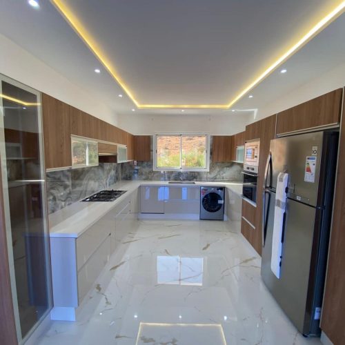 Cuisine moderne en Corian blanc